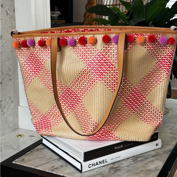 Vera Bradley Beach Tote Woven Coral with Pom Poms Excellent Like New Condition - Picture 2 of 9